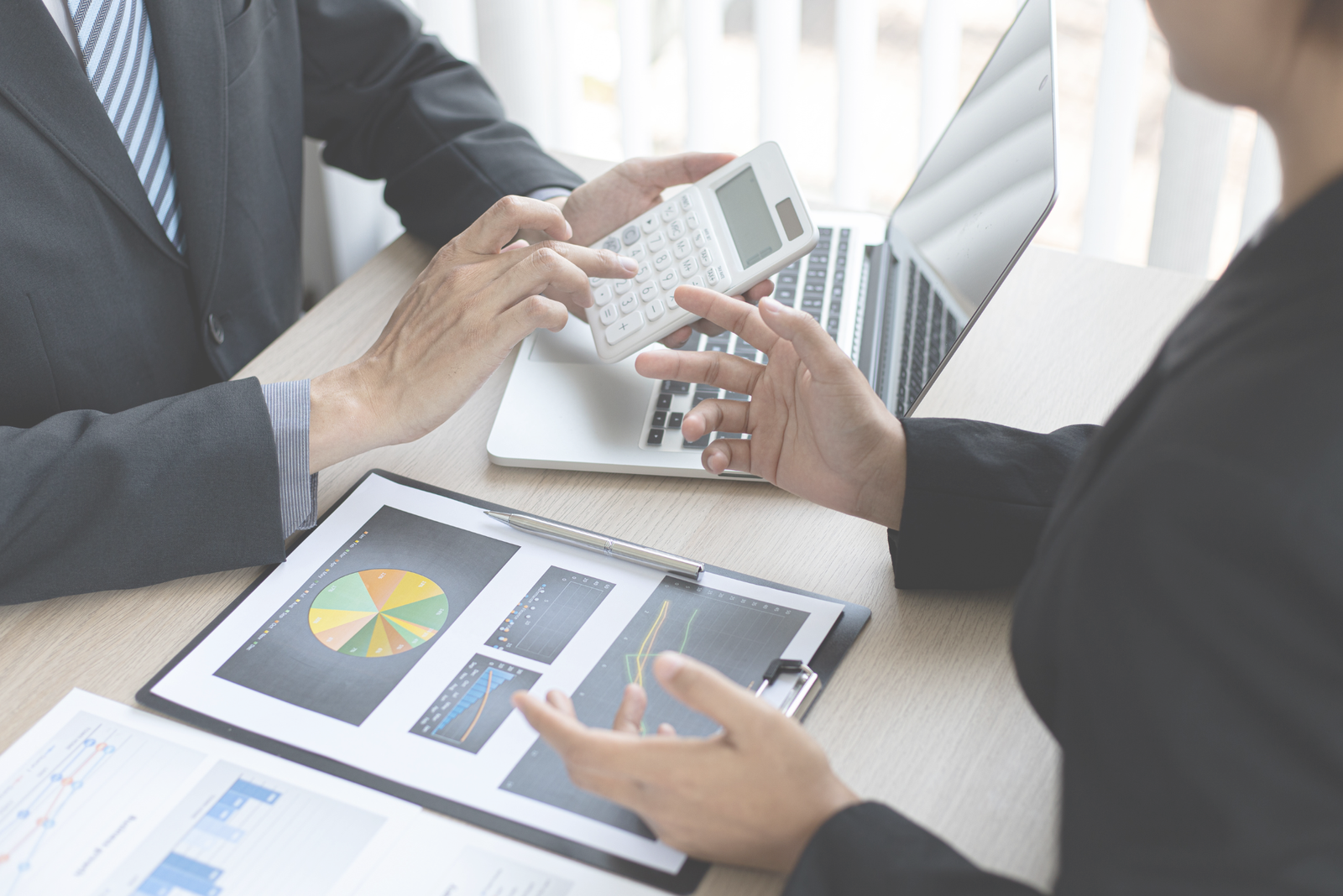 The Complete Guide to Equipment Financing: Loans, Leasing, and Sale-Leaseback
